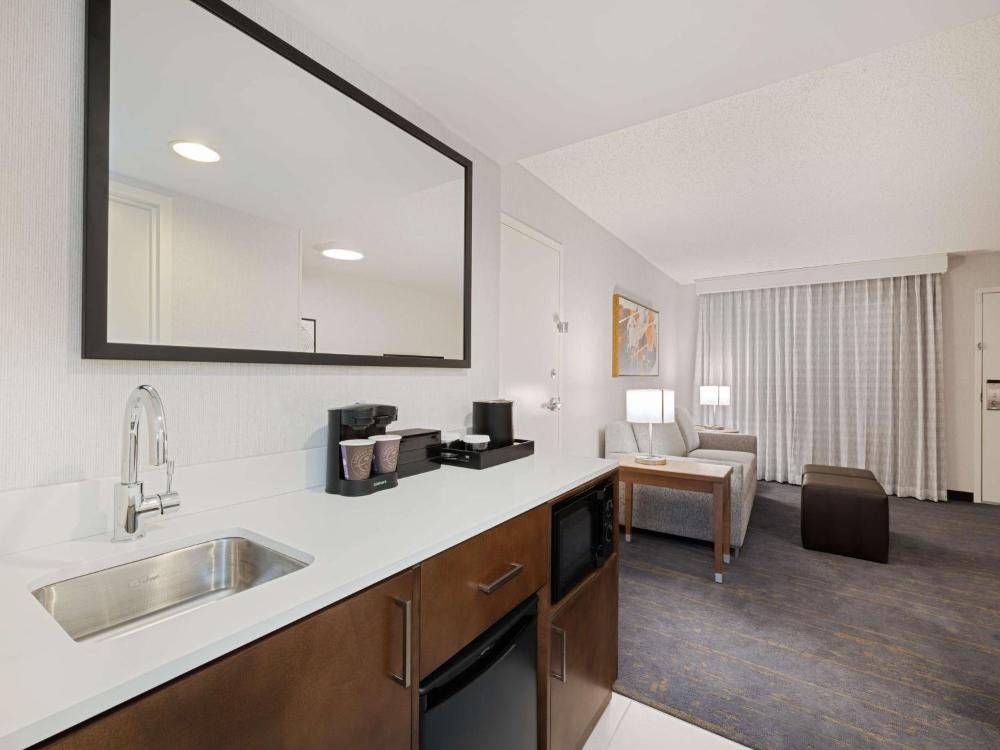 Embassy Suites Chicago - Downtown River North Image 6